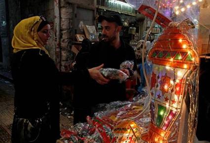 رمضان في فلسطين: النكهة مختلفة رغم الأوضاع الصعبة